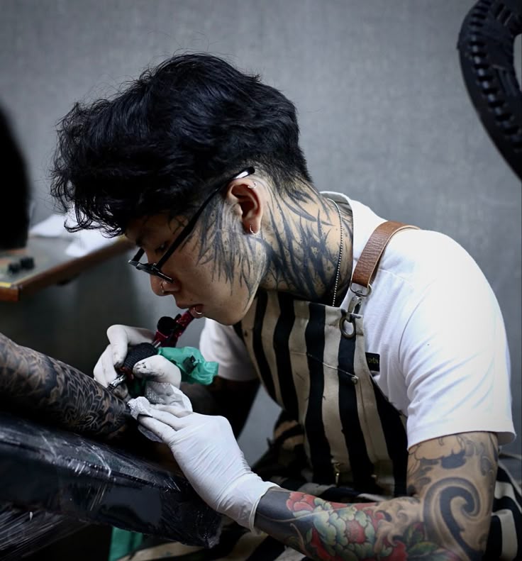 Top 10 Tattoo Parlors in Orlando City