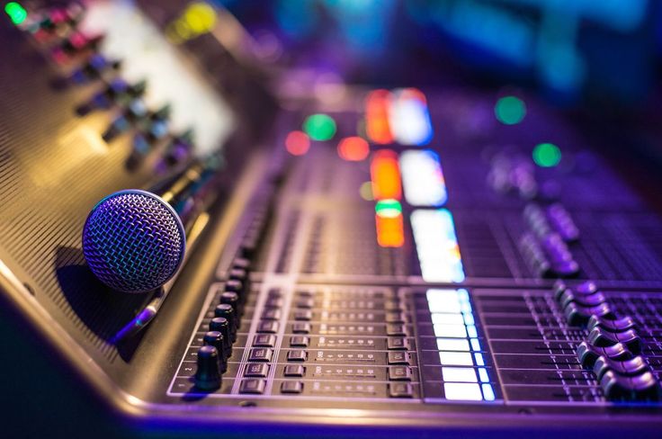 Explore Radio Stations in Los Angeles