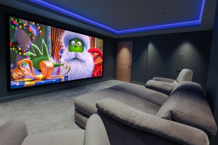 Highly Rated Movie Theaters in Boston